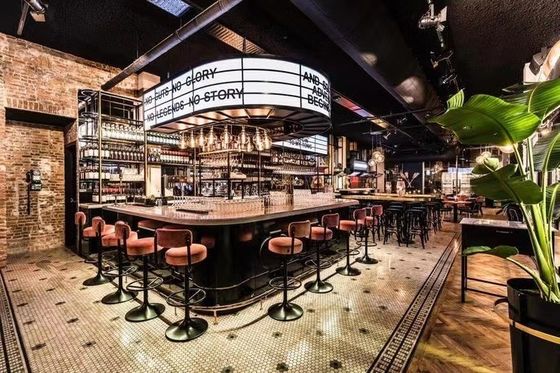 Buon prezzo Scaffale da bar a scena versatile Scaffale da bar a schiena tuffata a colori multipli Scaffale da bar a piedi alti Velvet in linea