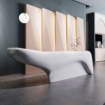 Recepzione in fibra di vetro con lacca bianca per salone di bellezza